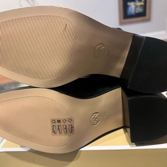 NIB Michael Kors Mindy Leather Ankle Boot womens size 7 - Picture 8 of 11